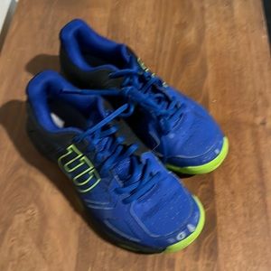 Wilson Tennis Shoes Size 5